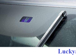 Có Nên Lắp Cảm Biến Gạt Mưa Tự Động Cho Xe Ô tô Hay Không?